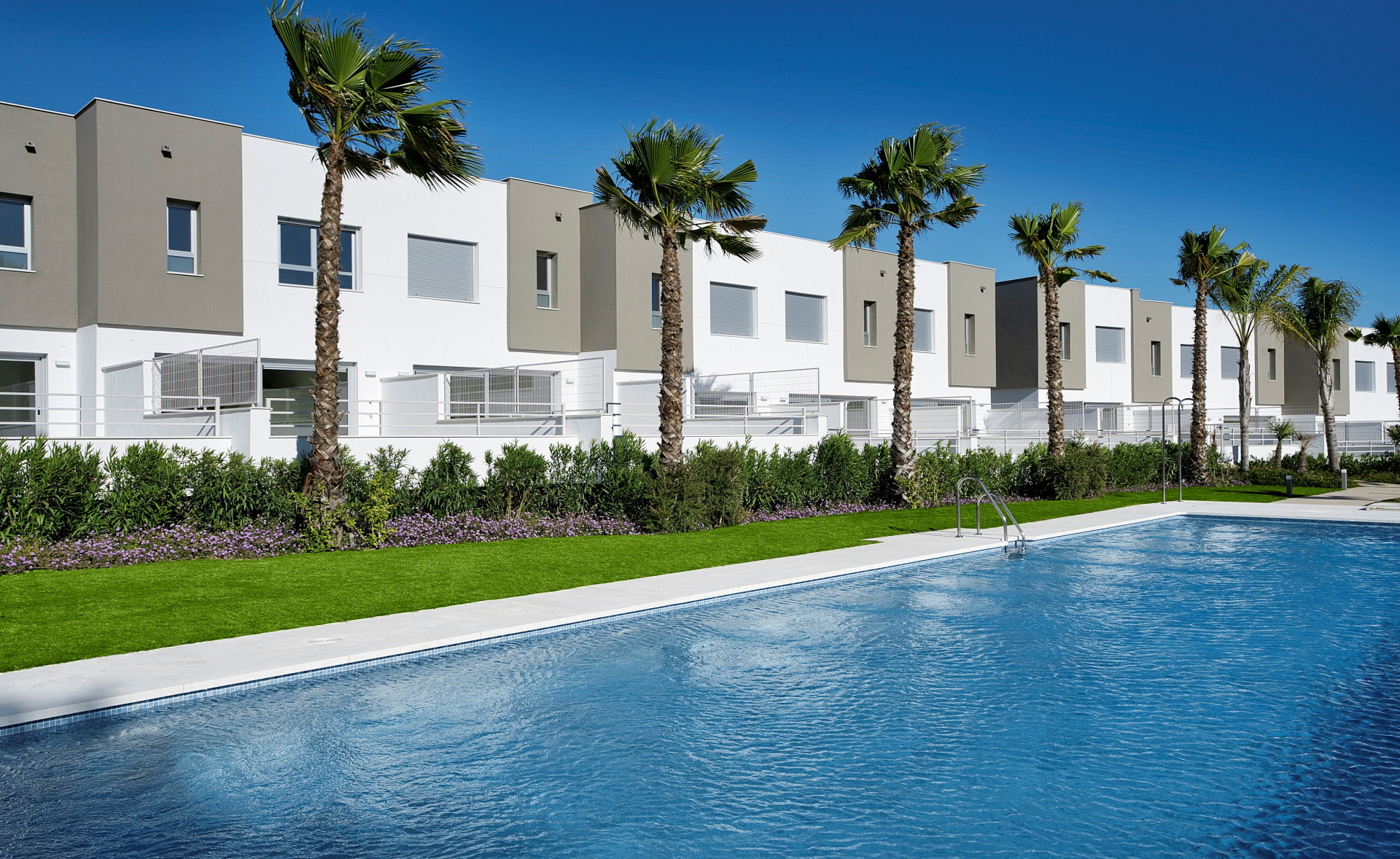 Town House in Estepona Golf