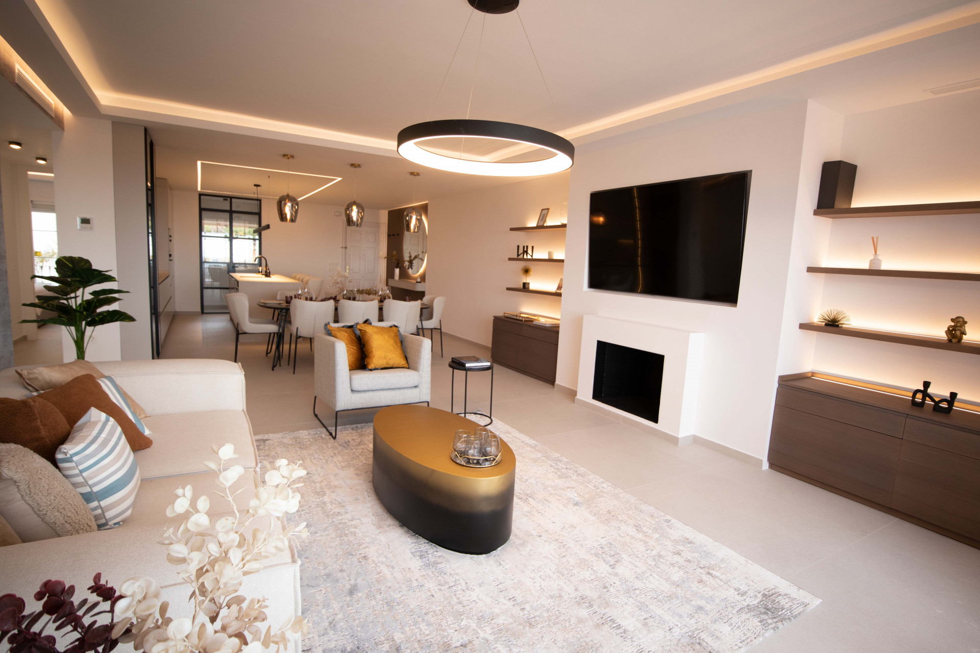 Stunning refurbished  4 bedroom duplex penthouse  in Torre Halcones