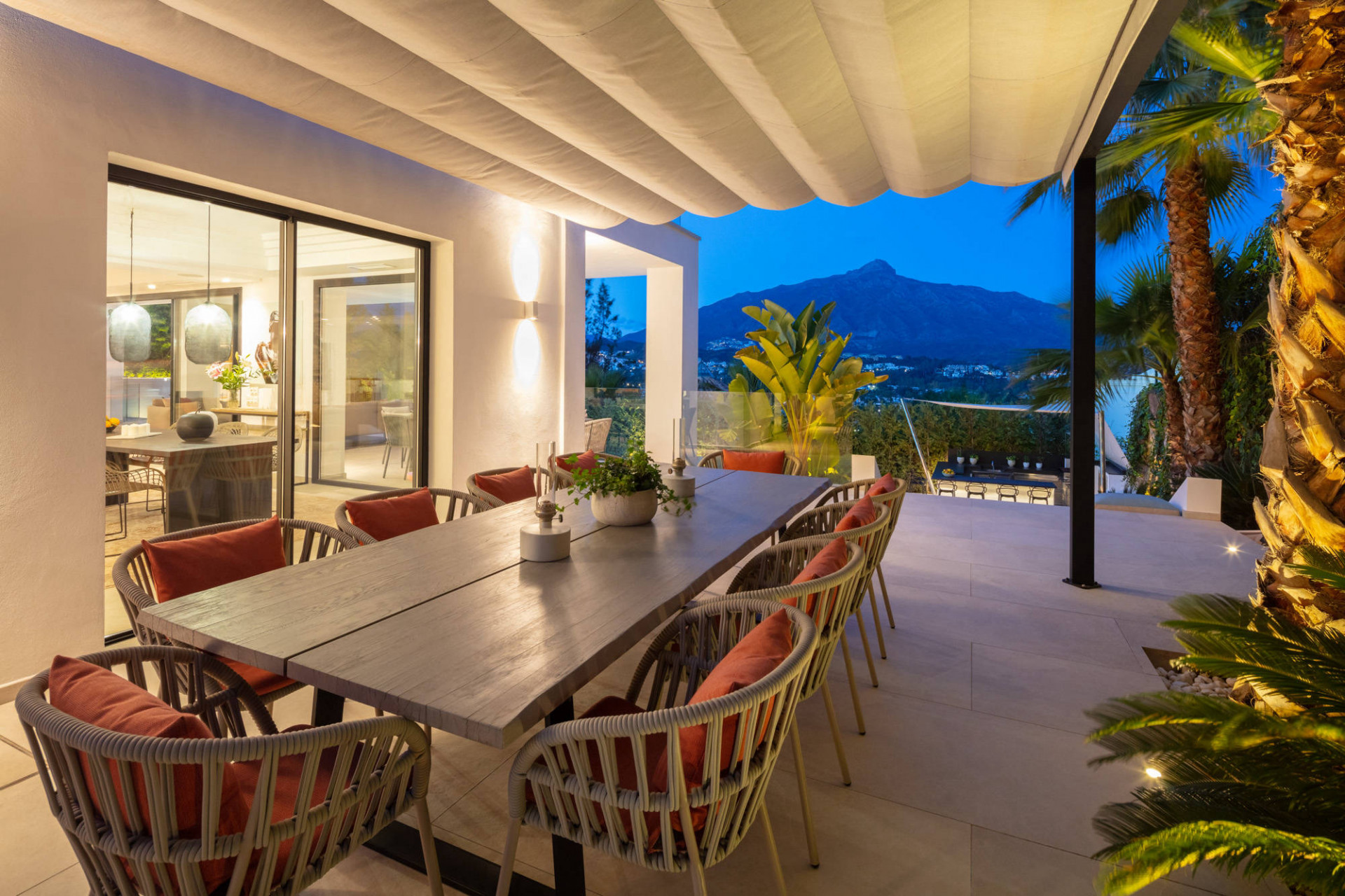 Modern luxury home with spectacular panoramic views, Nueva Andalucia