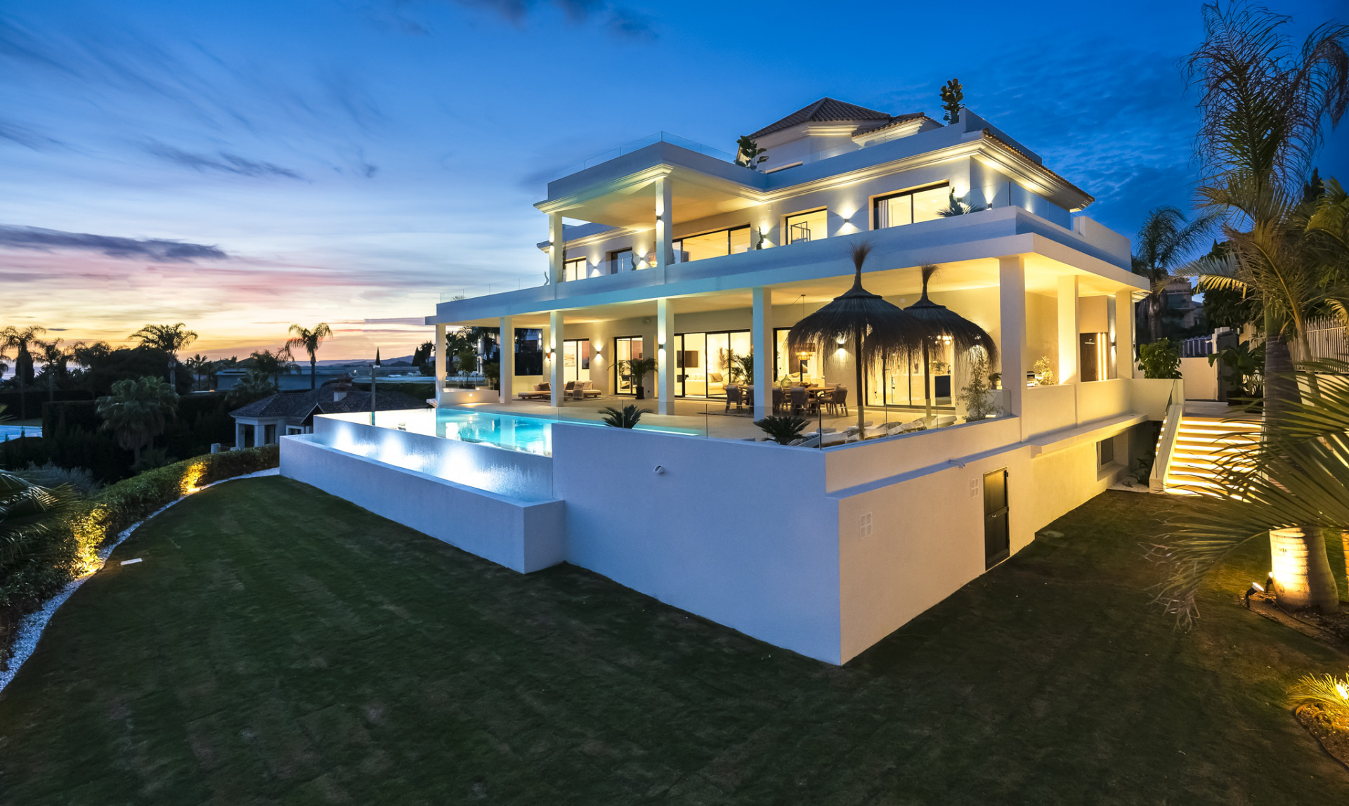 Luxury family villa with panoramic sea view in Los Flamingos 