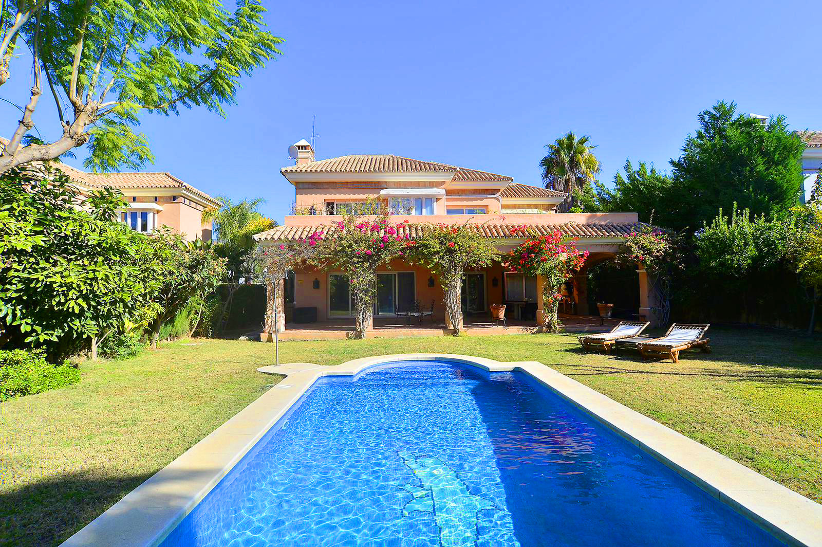 Refurbishment opportunity in a prime location, Nueva Andalucía