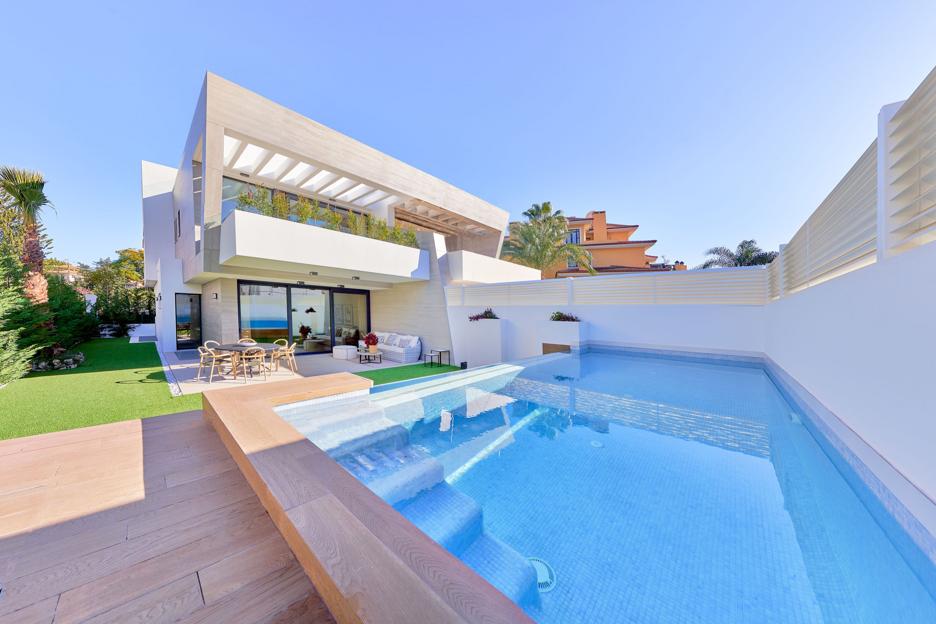Semi Detached Villa for sale in Marbella - Puerto Banus