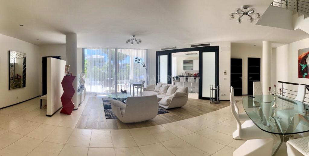 Semi Detached House in Marbella Golden Mile
