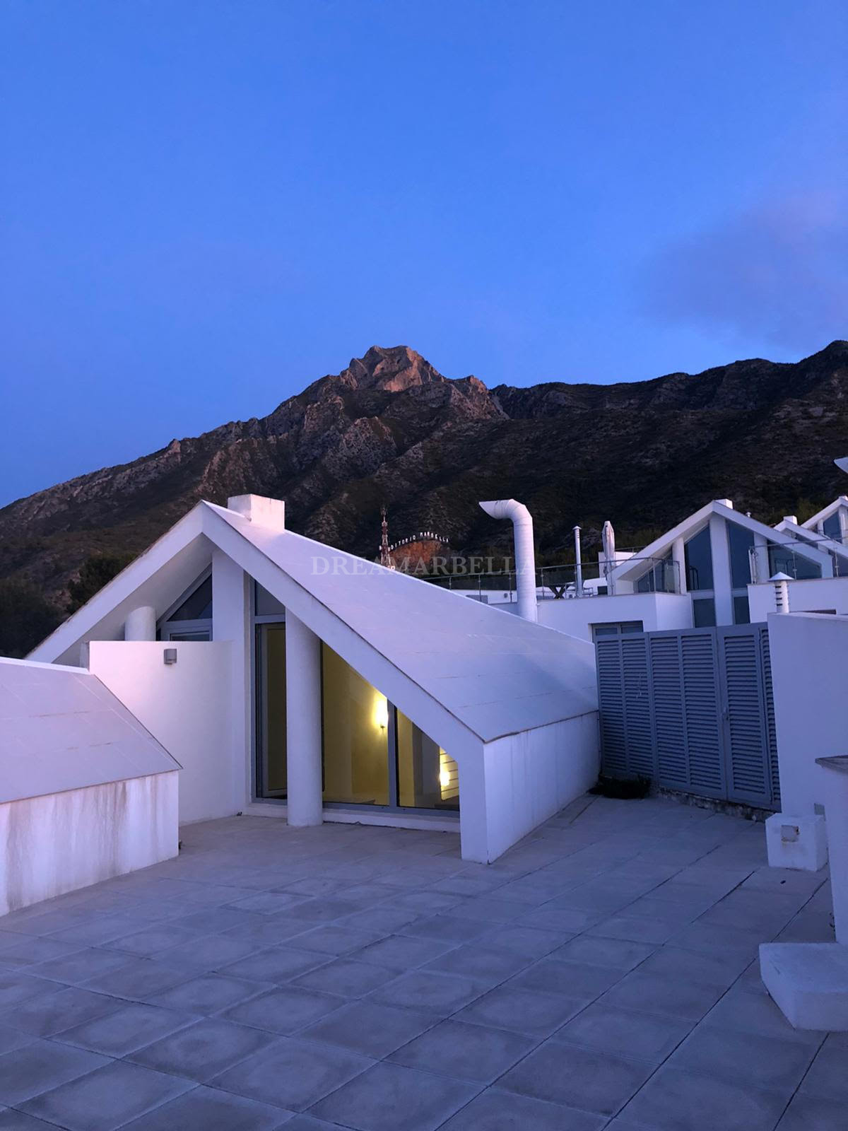 Semi Detached House in Marbella Golden Mile
