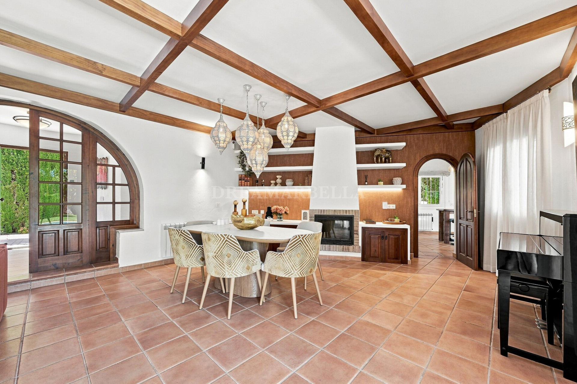 Villa in Estepona East