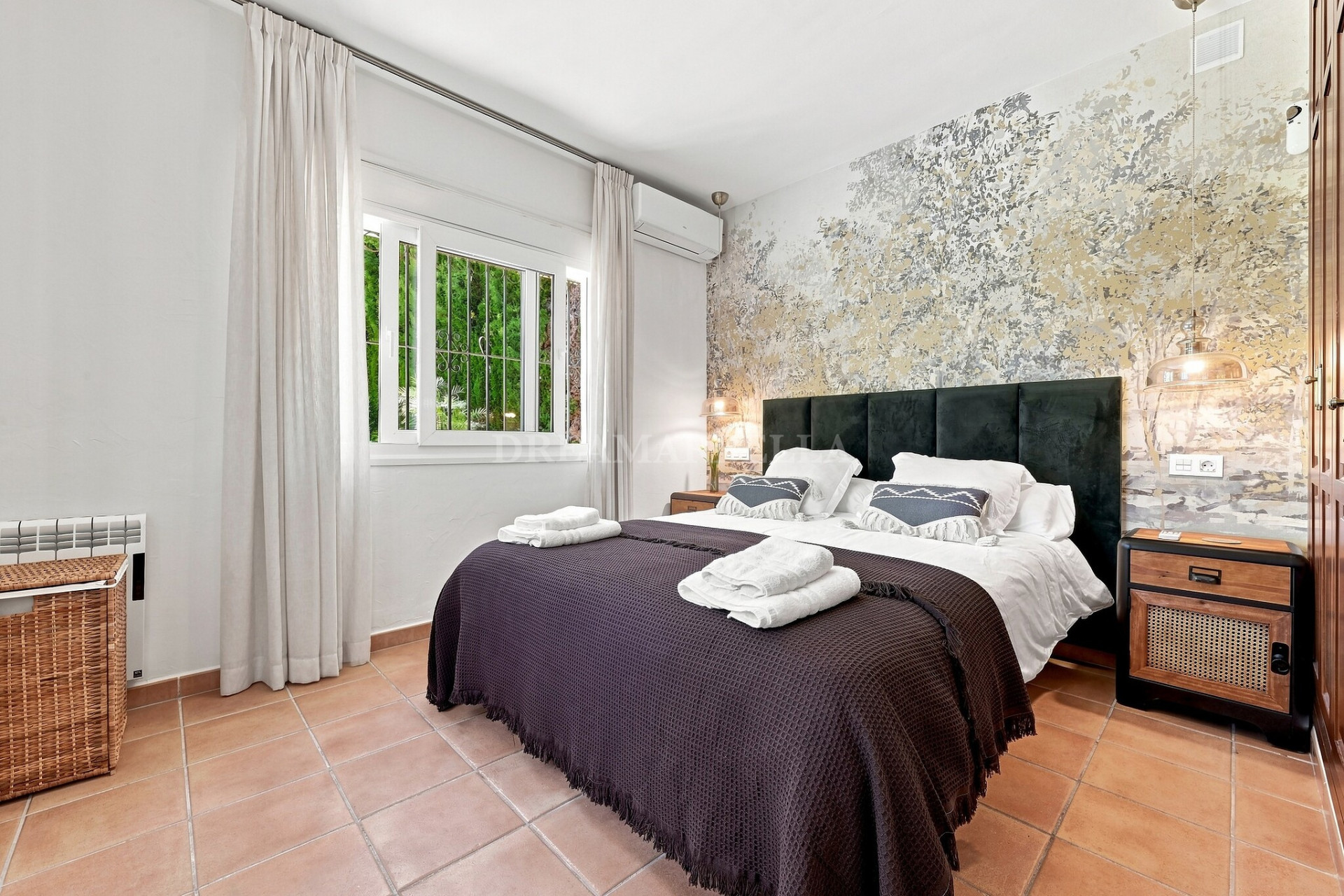 Villa in Estepona East