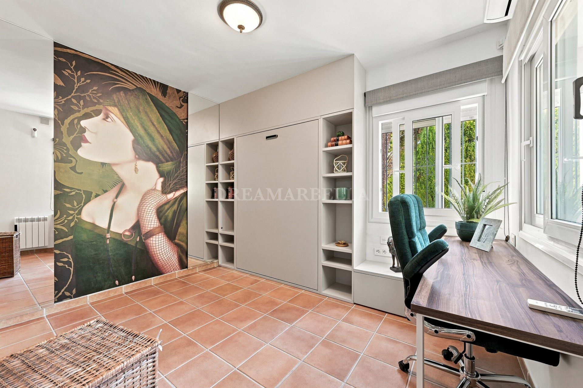 Villa in Estepona East