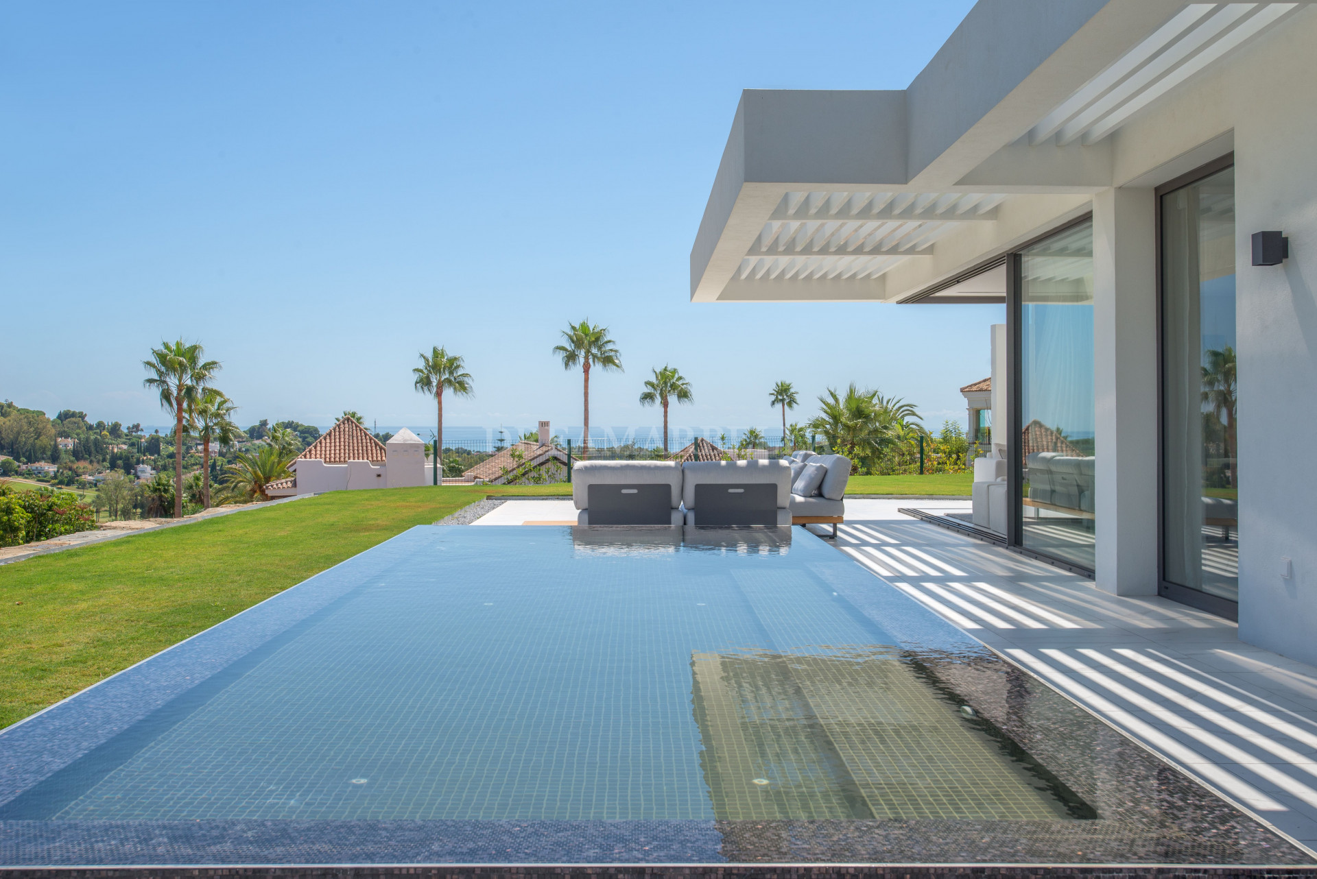 Apartment in Infinity (Mirador del Paraíso)