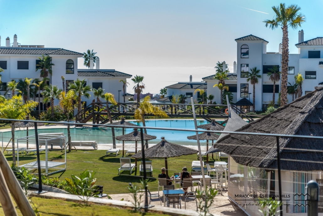 Apartment in Altos de Estepona