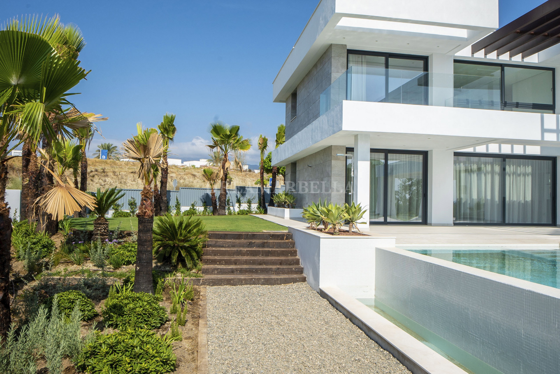 Villa in Estepona East