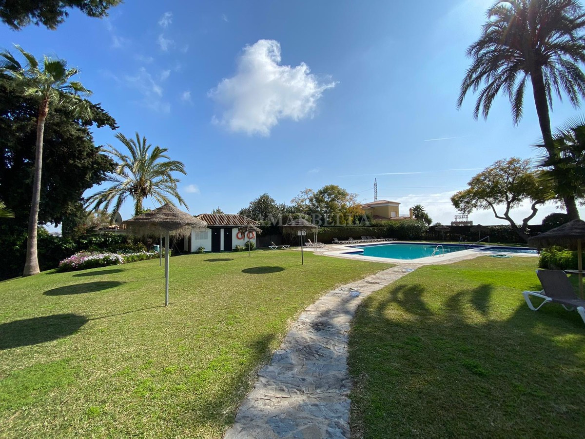 Apartment in Estepona East