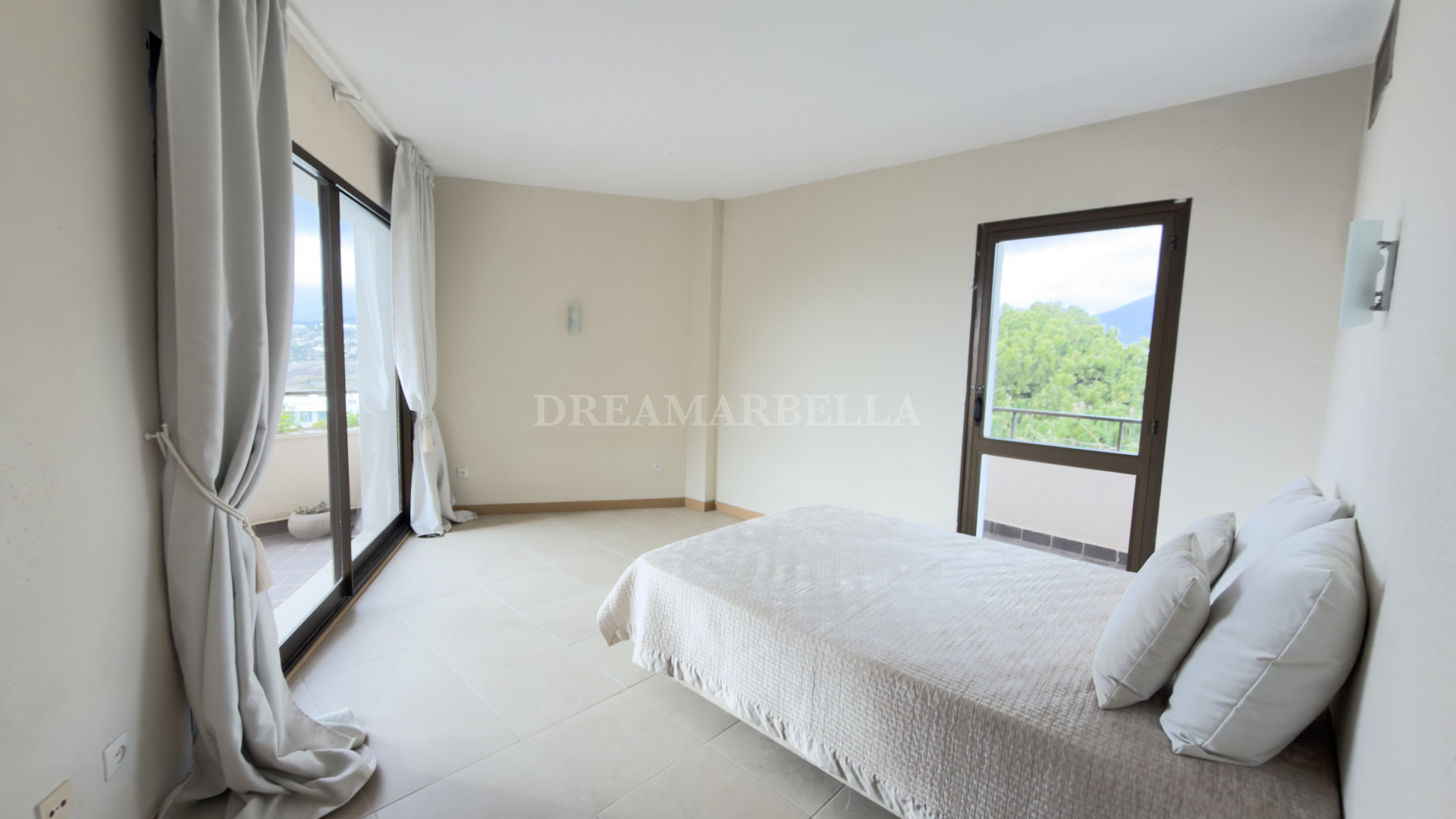 Apartment in Estepona East