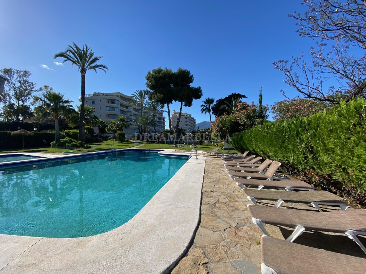 Apartment in Estepona East