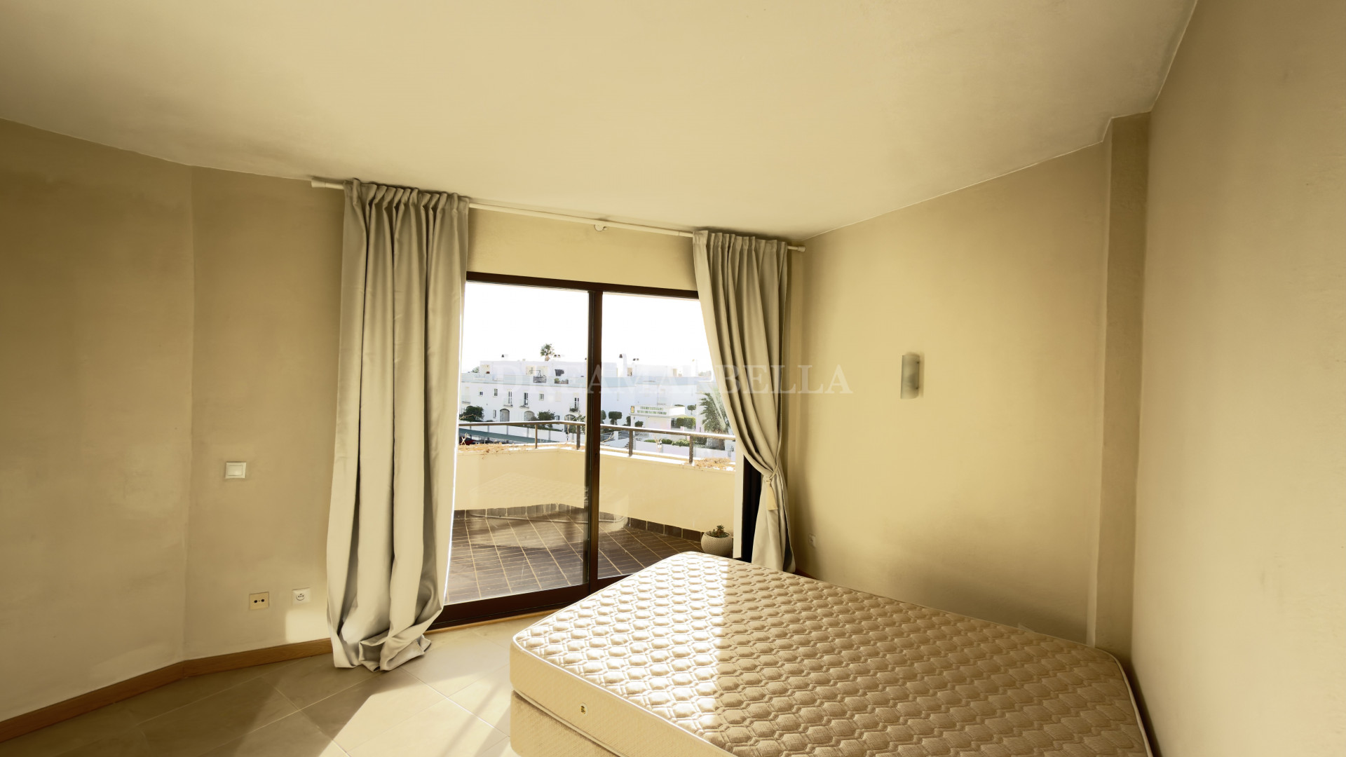 Apartment in Estepona East