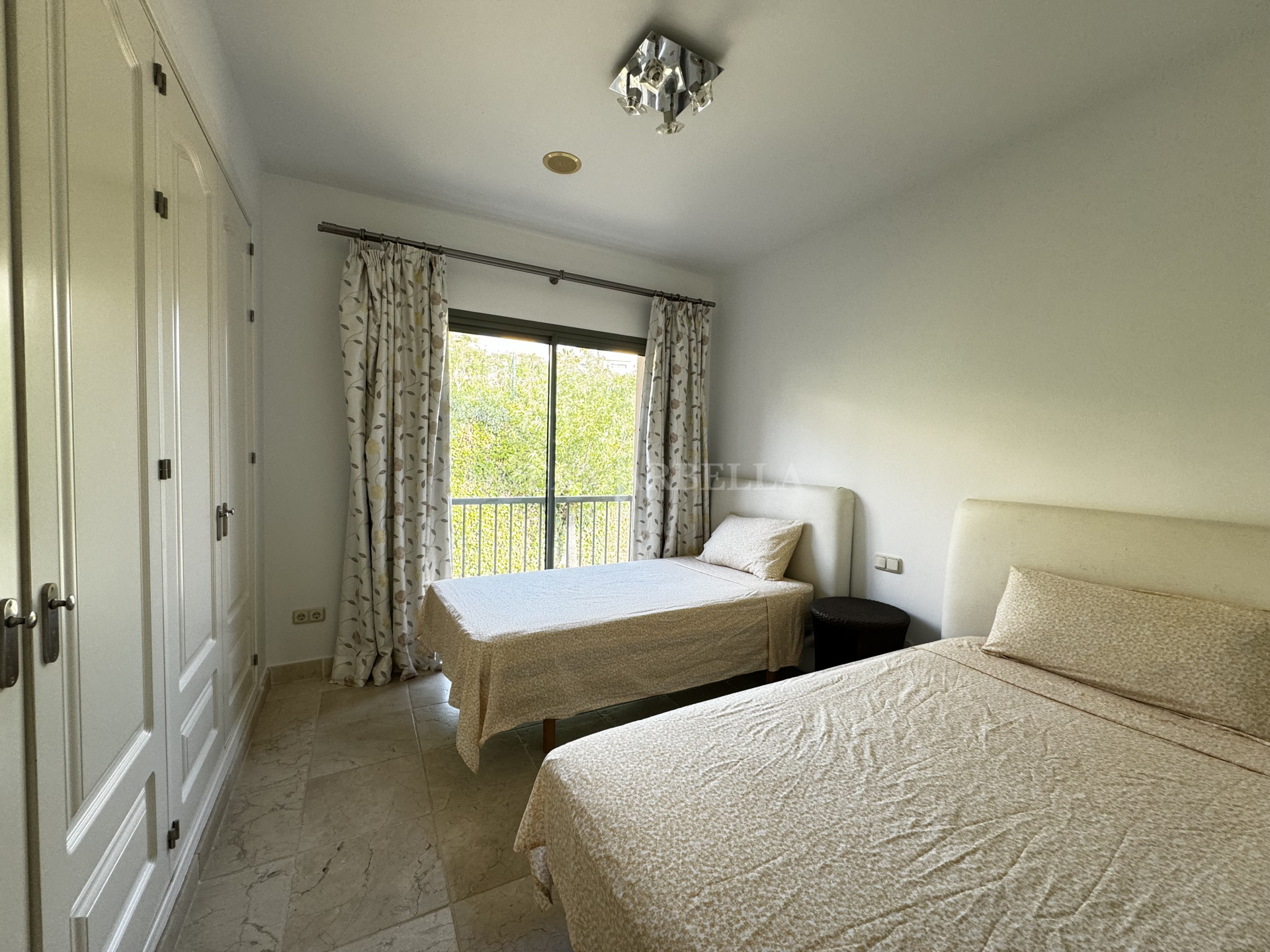 Apartment in Estepona East