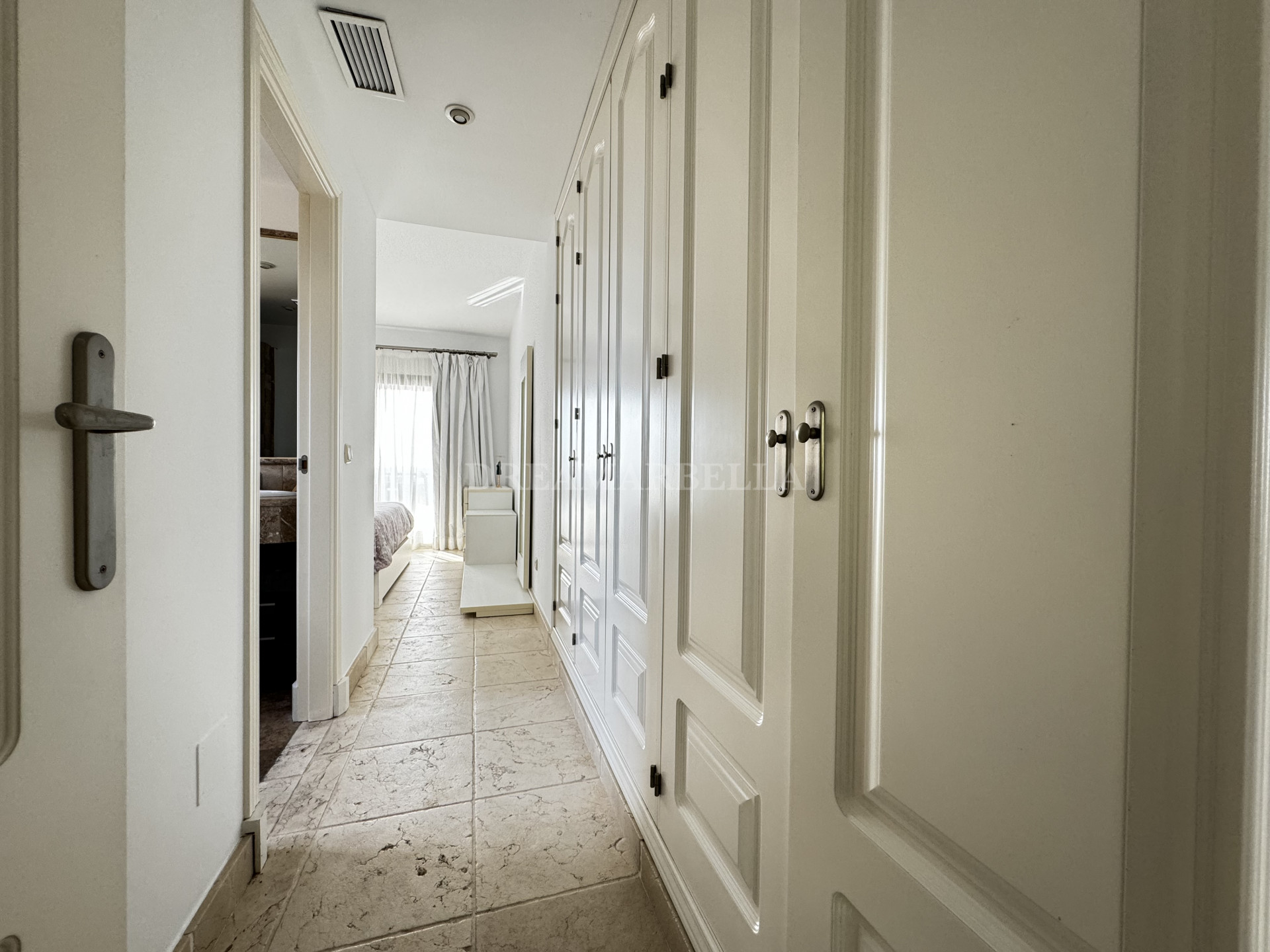 Apartment in Estepona East