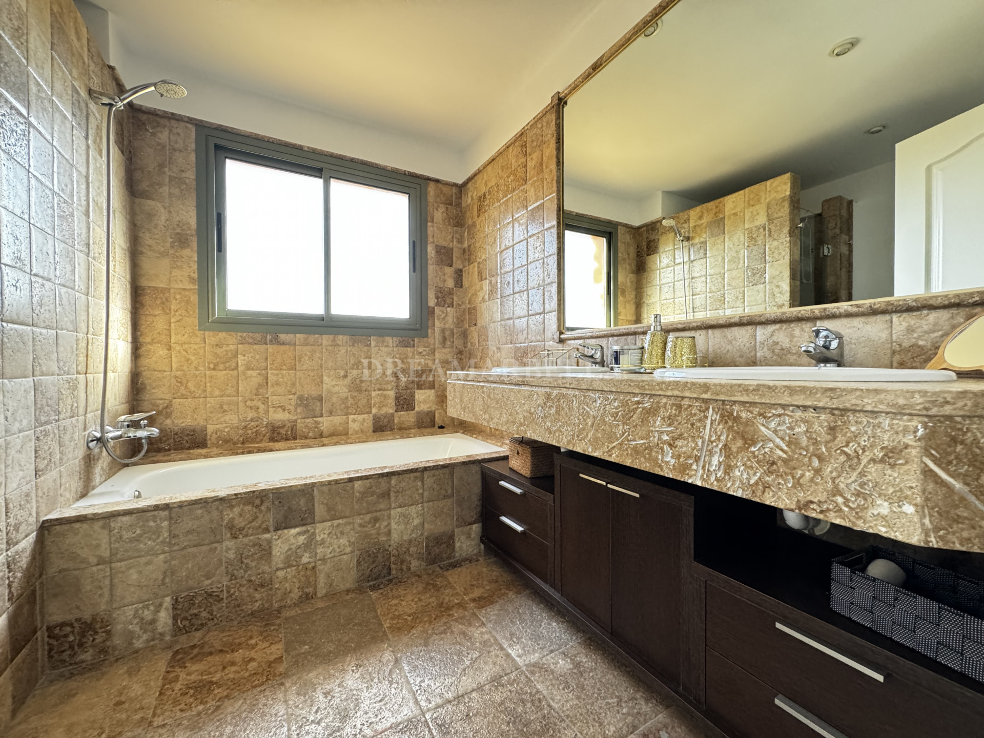 Apartment in Estepona East