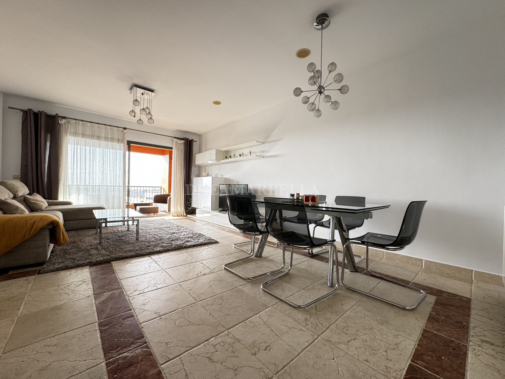 Apartment in Estepona East