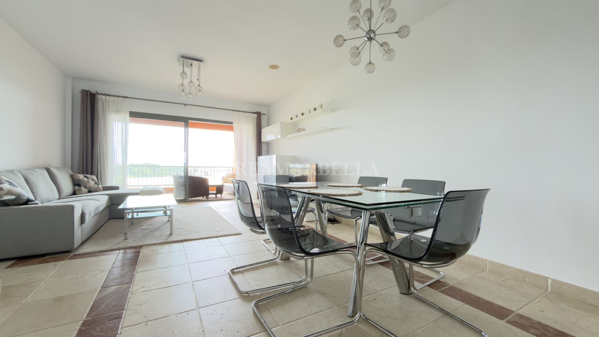 Apartment in Estepona East