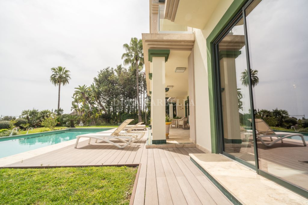 Villa in Estepona East