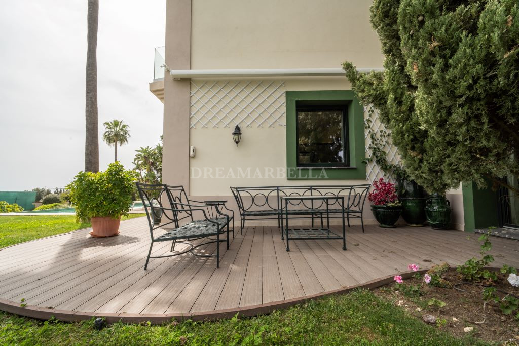 Villa in Estepona East
