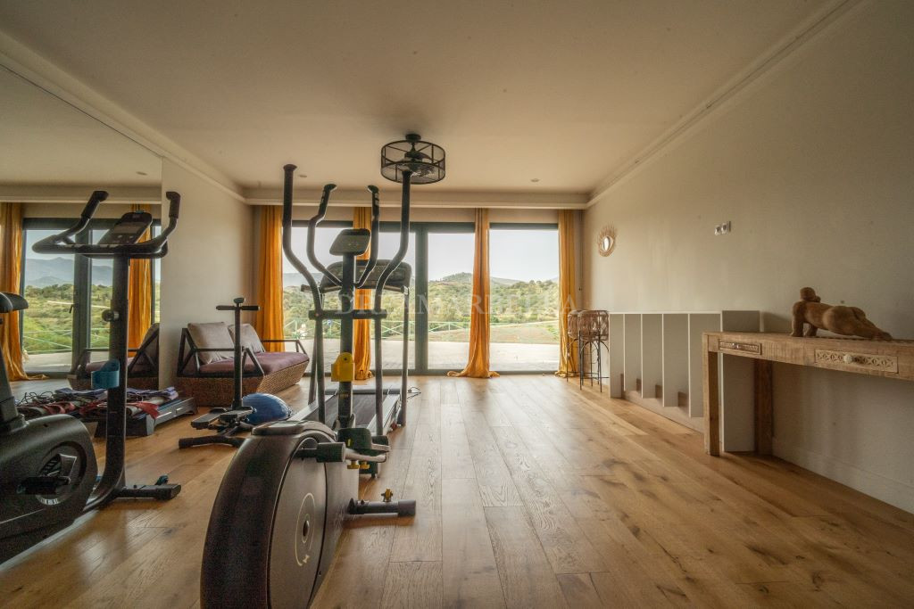 Villa in Estepona East