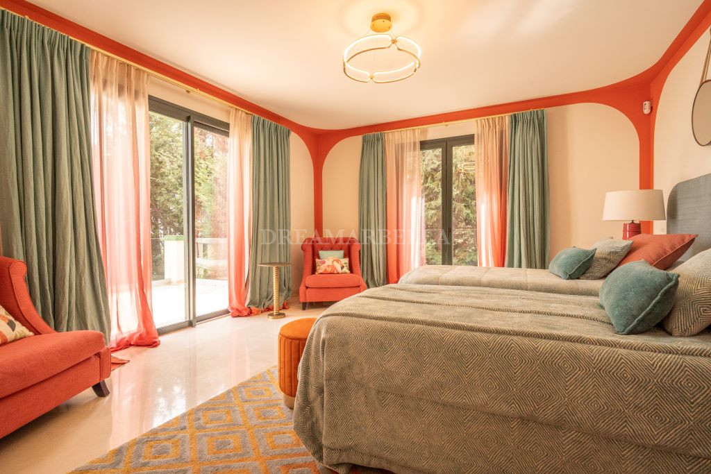 Villa in Estepona East