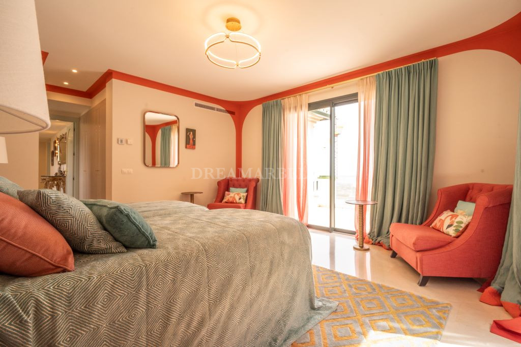 Villa in Estepona East