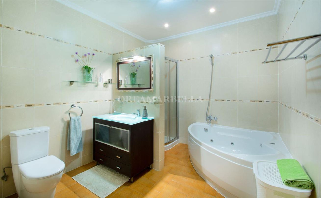 Villa in Marbella Este