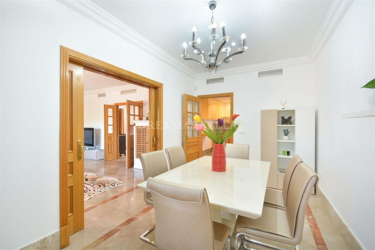 Villa in Marbella Este