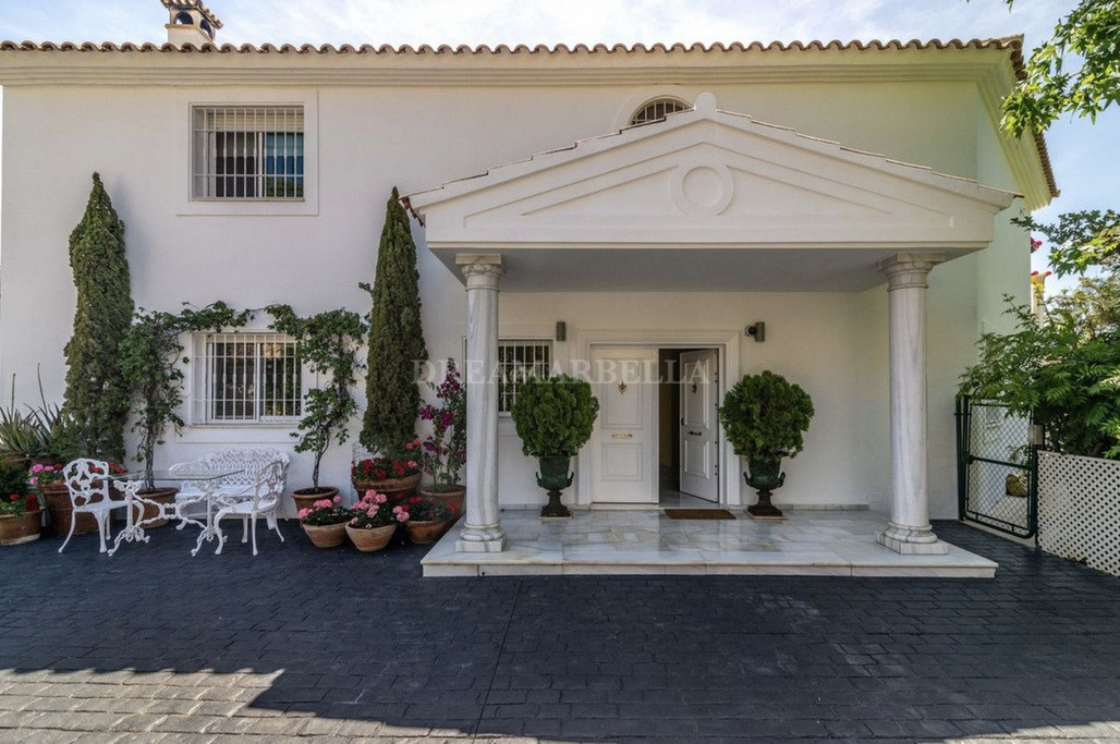 Villa in Marbella Este