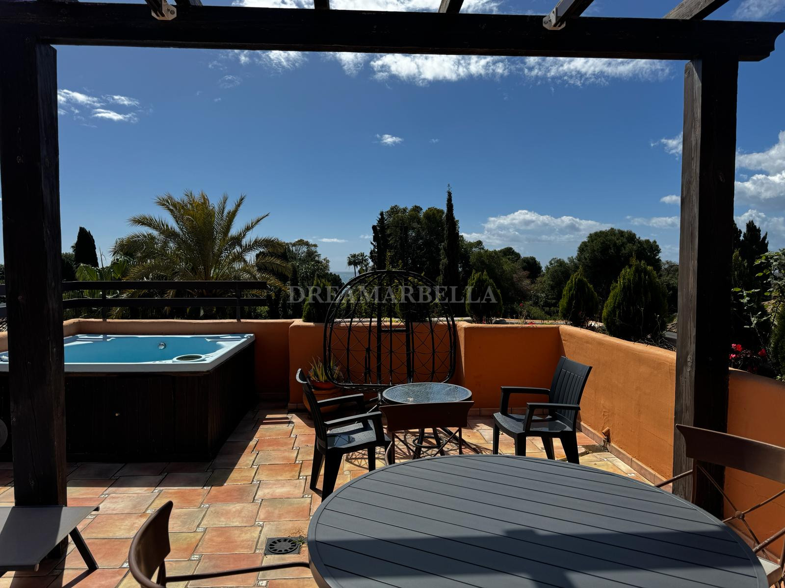 Duplex Penthouse in Estepona East