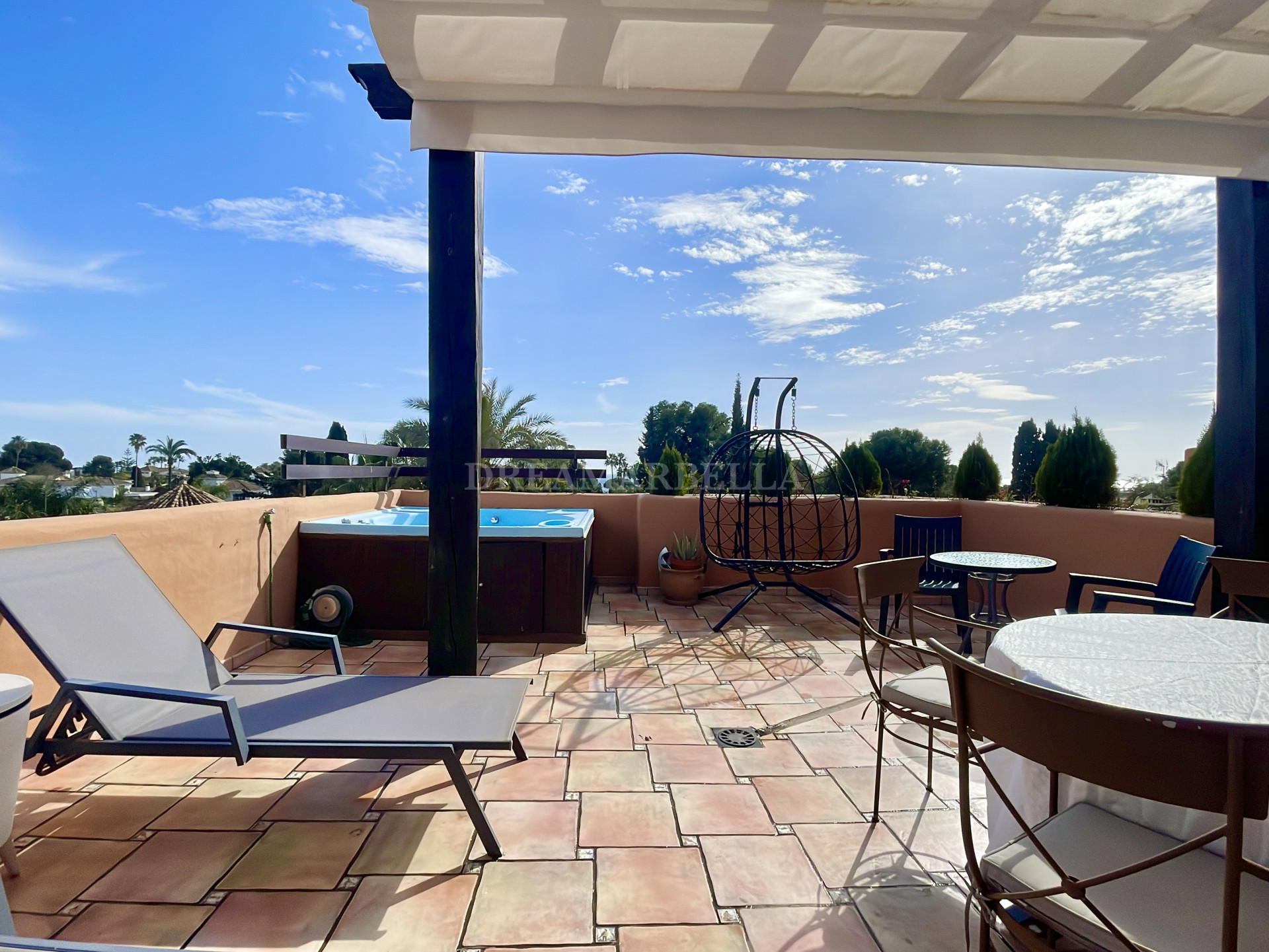 Duplex Penthouse in Estepona East