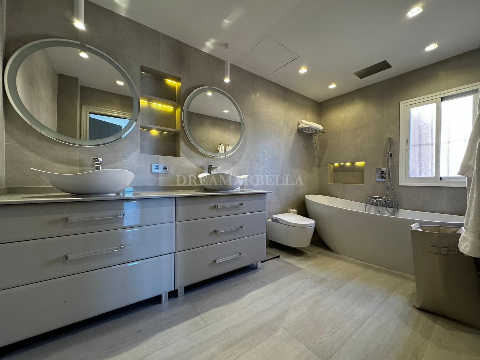 Duplex Penthouse in Estepona East