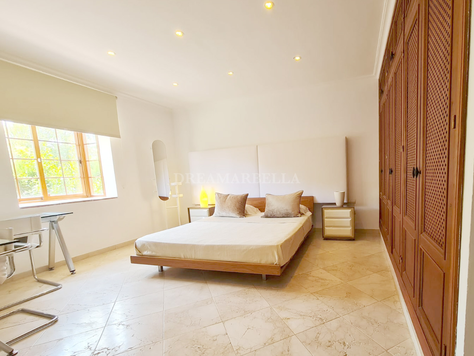 Villa in Estepona East