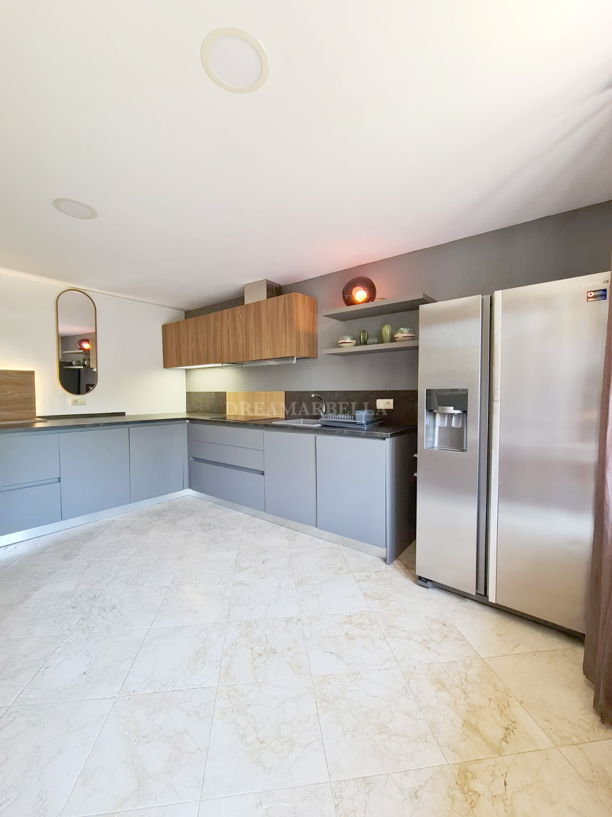 Villa in Estepona East