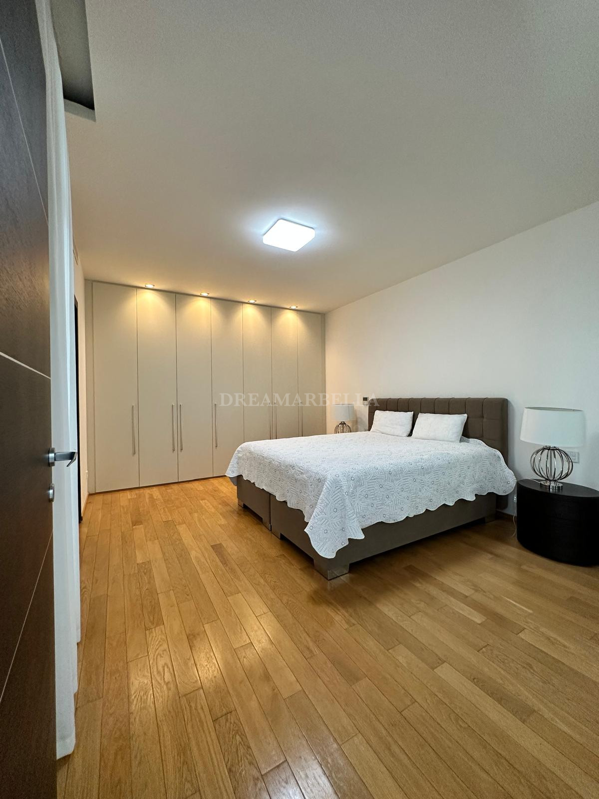 Semi Detached House in Marbella Golden Mile