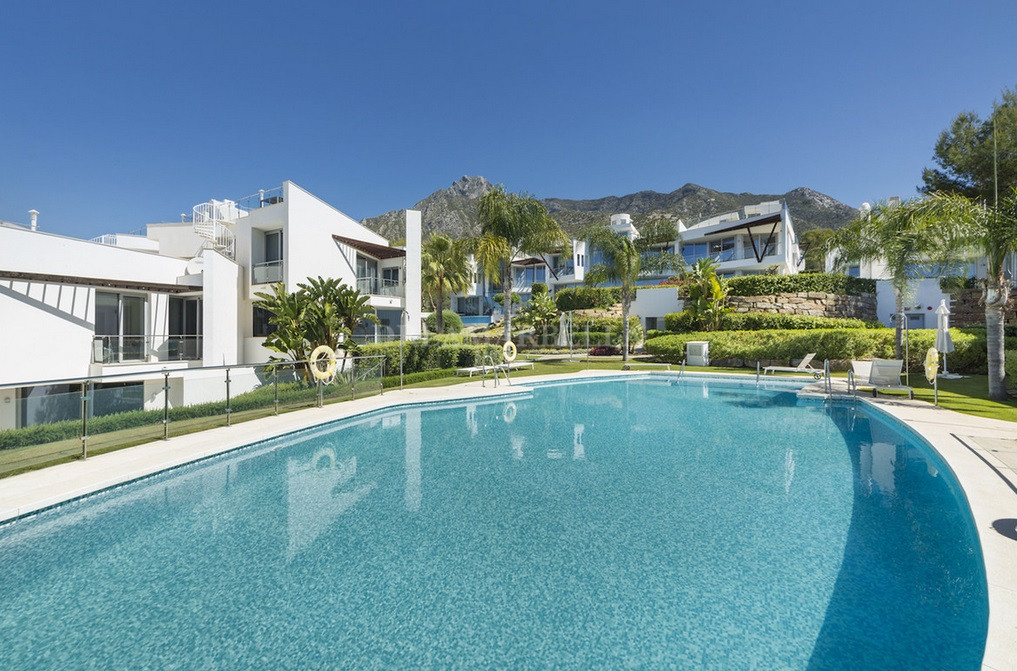 Semi Detached House in Marbella Golden Mile