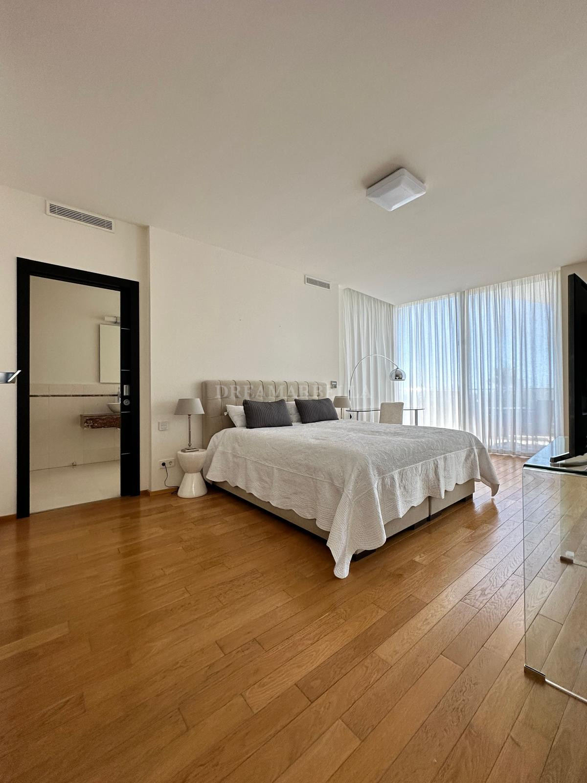 Semi Detached House in Marbella Golden Mile
