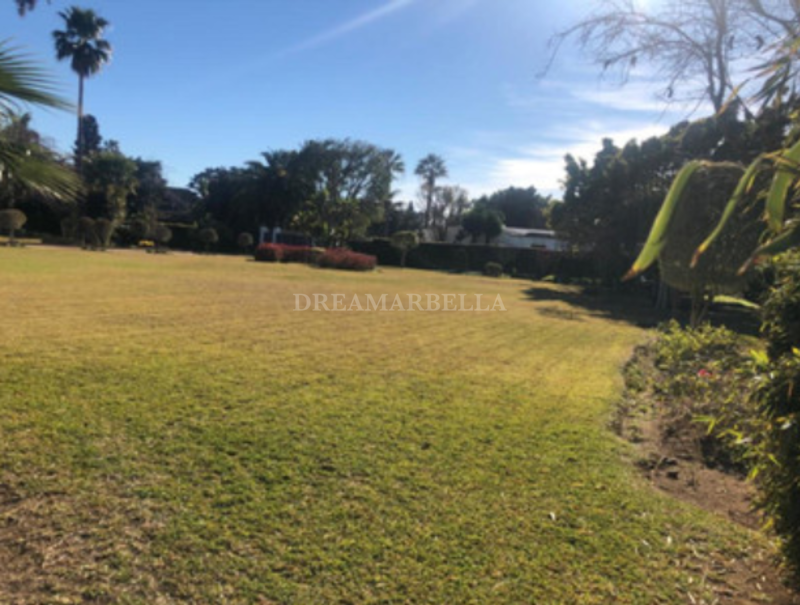Plot in Guadalmina Baja