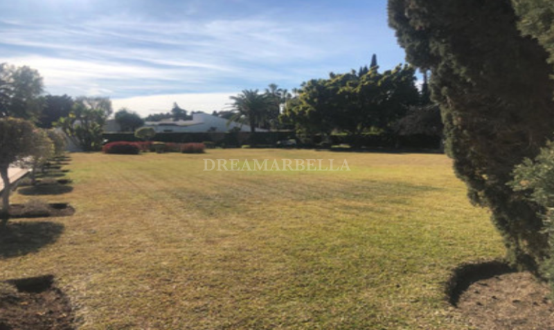 Plot in Guadalmina Baja