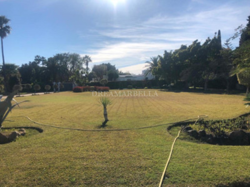 Plot in Guadalmina Baja