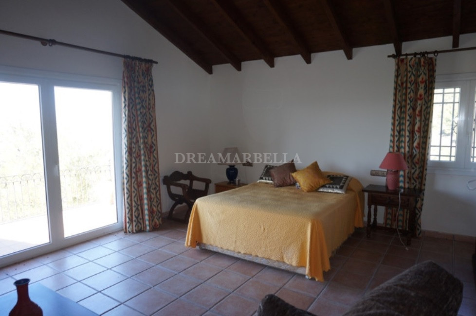 Finca in Monda