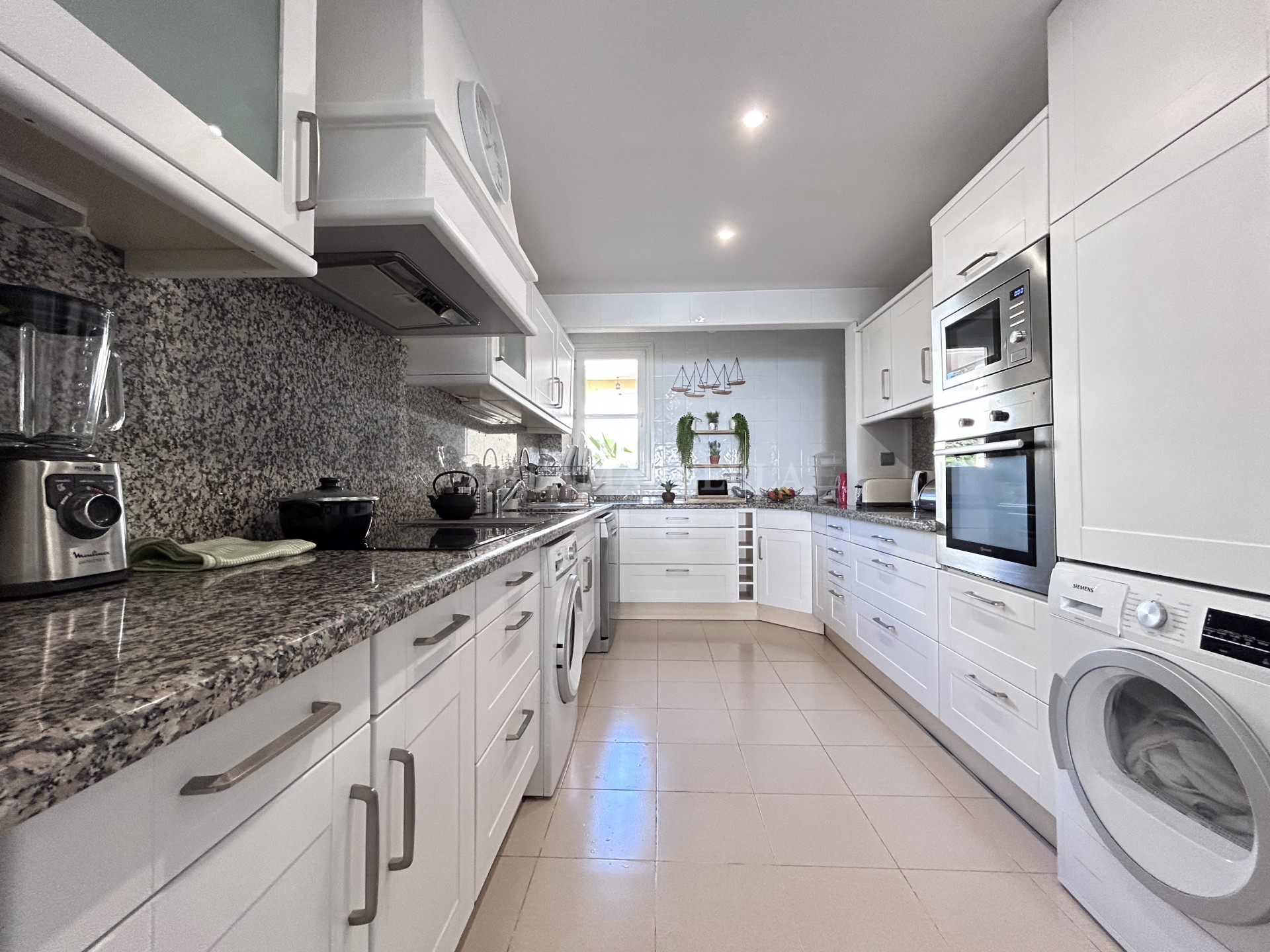 Apartment in Marbella Este