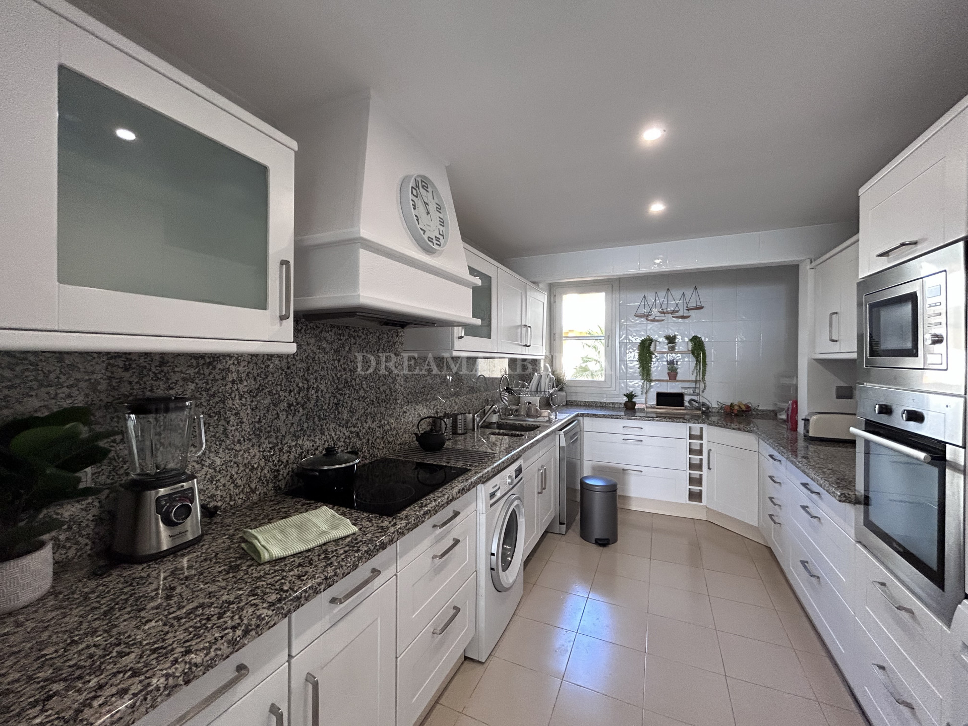 Apartment in Marbella Este