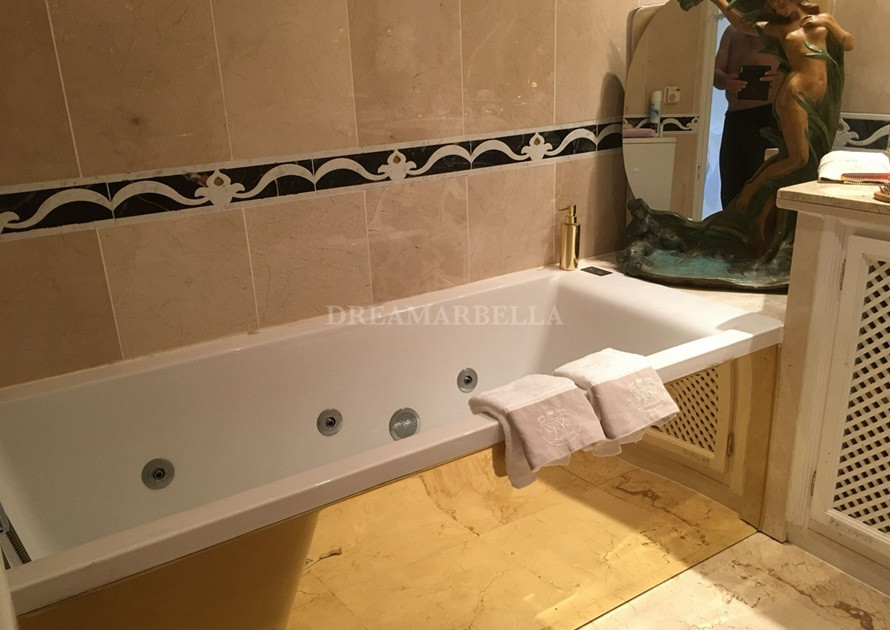 Duplex Penthouse in Guadalmina Alta