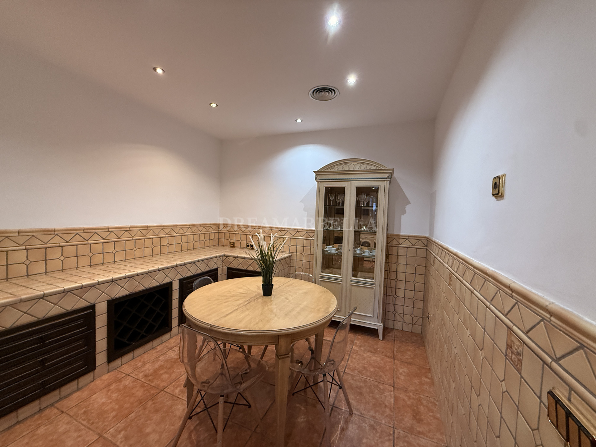 Ground Floor Apartment in Nueva Andalucia