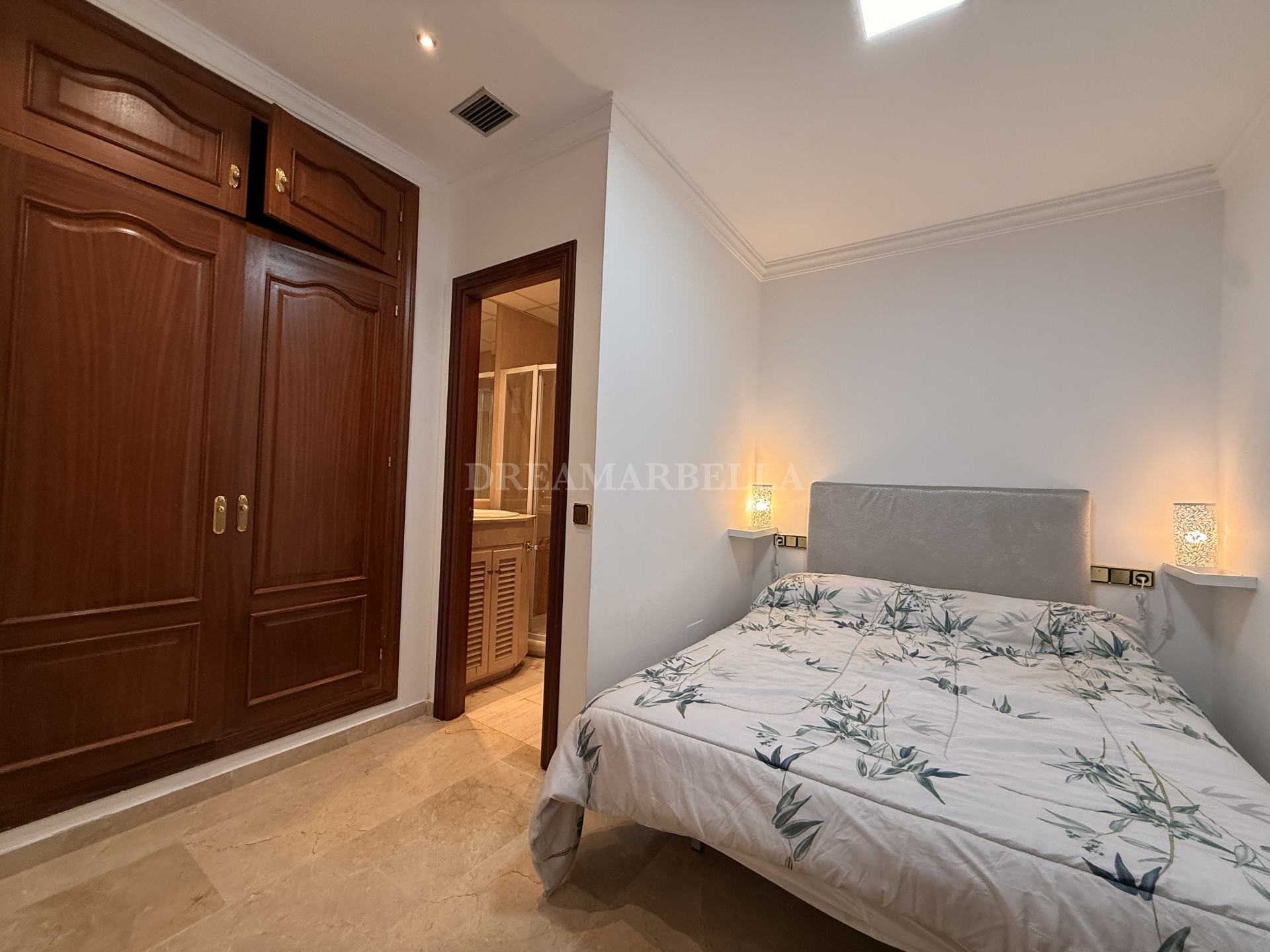 Ground Floor Apartment in Nueva Andalucia