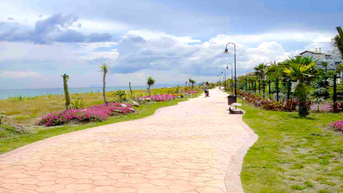 Penthouse in Estepona East