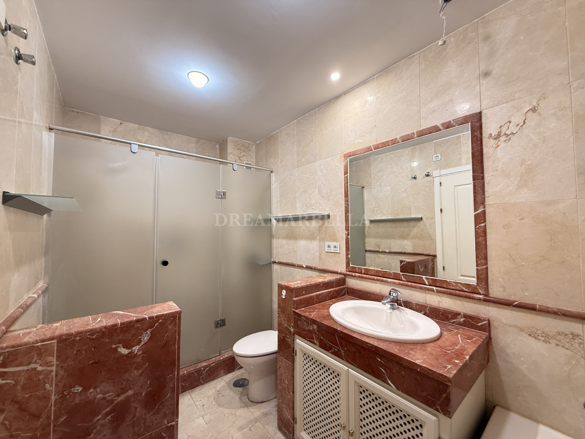 Apartment in Estepona East